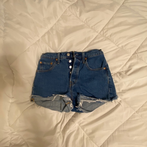 levi’s 501 shorts - Picture 2 of 3